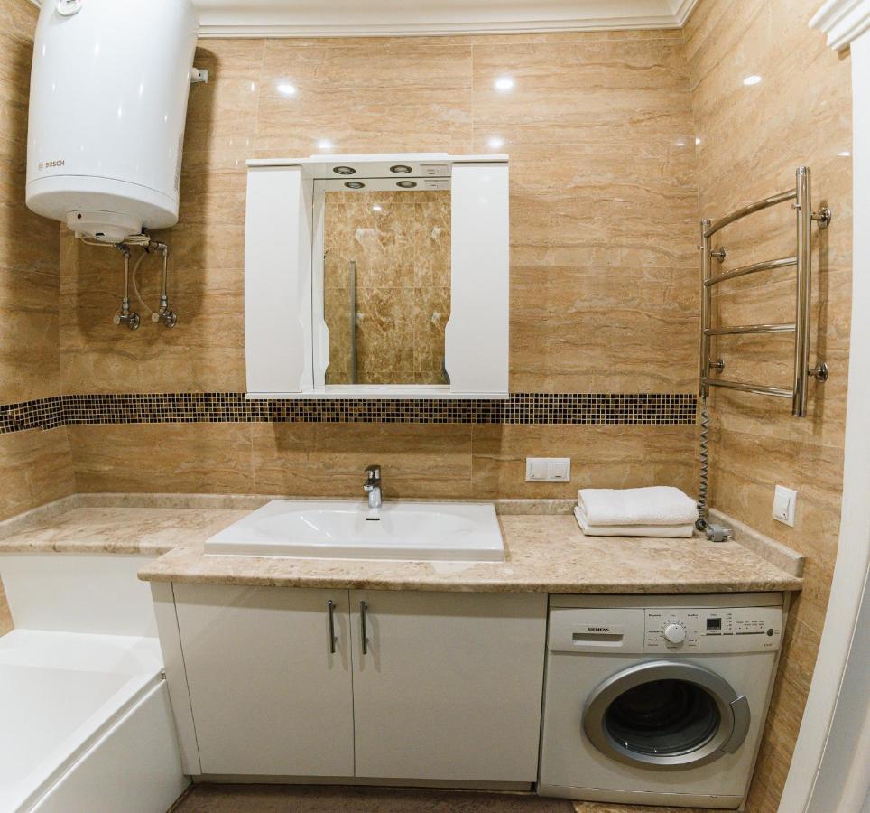 דירות קייב Luxury For Business & Pleasure Royal 1 מראה חיצוני תמונה